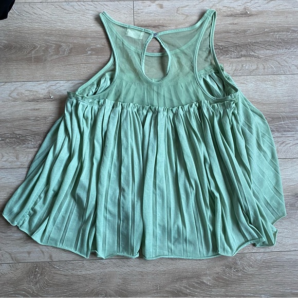 Anthropologie Pins And Needles tank pleated mesh keyhole back tank top XS - Picture 3 of 8